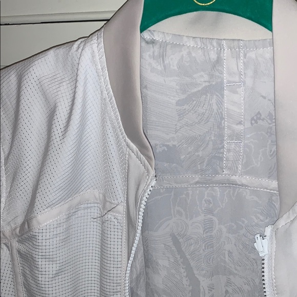 Lululemon bomber jacket size 6 - Picture 2 of 3